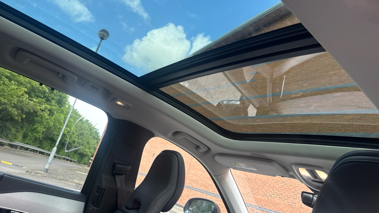 Volvo XC90 2.0 B5D [235] Plus Dark 5dr AWD Geartronic Diesel Estate